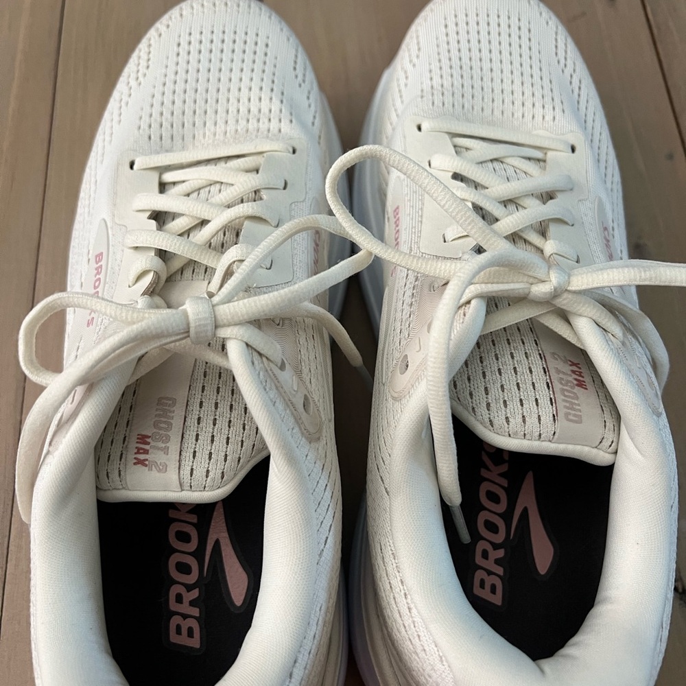 Brooks Ghost Max 2 Size 12 - Picture 7 of 11